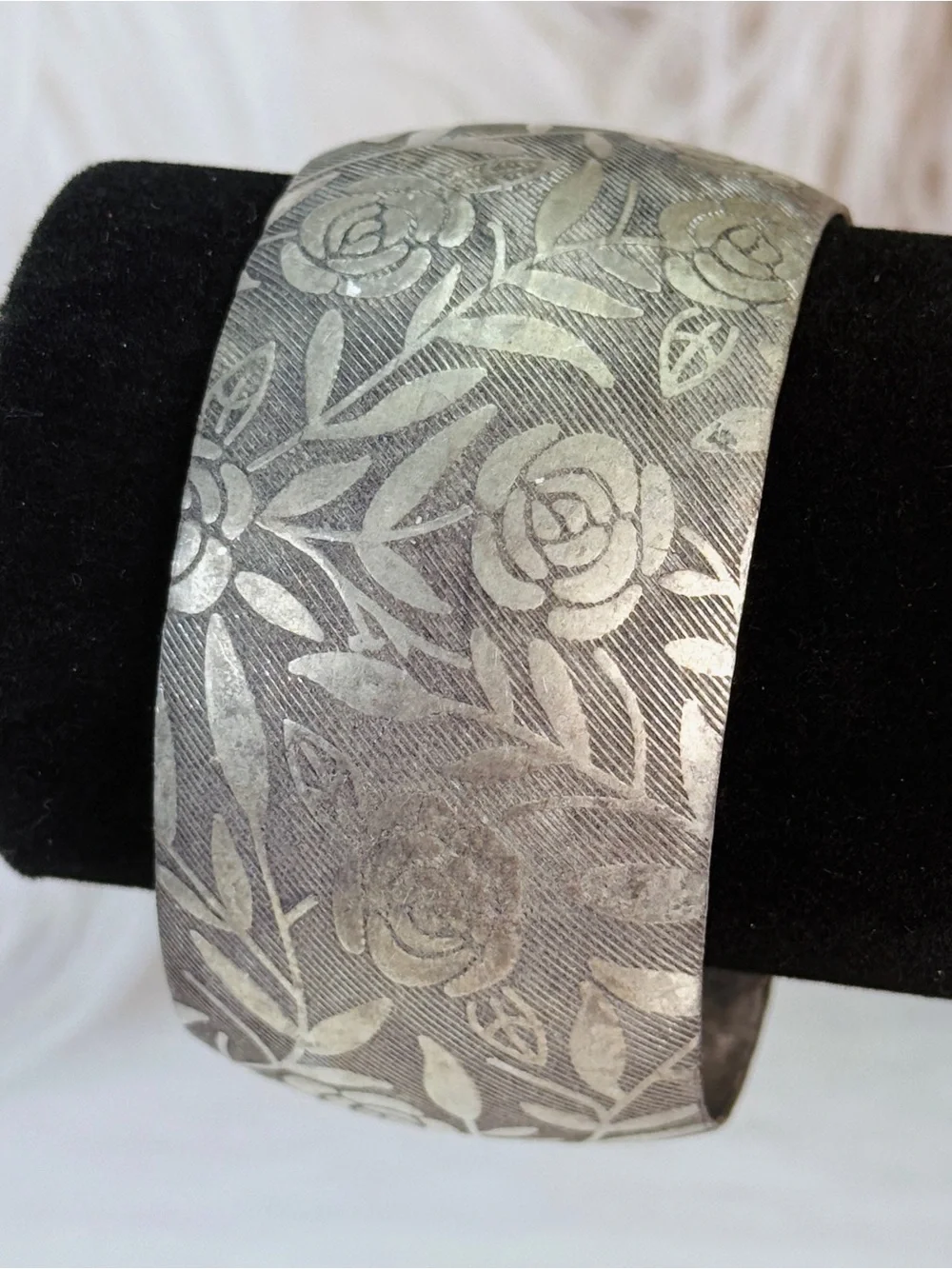 Vintage etched Floral aged Silvertone cuff bracelet